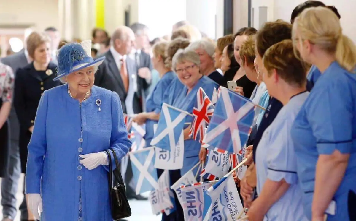 La reina Isabel II pudo haber sufrido de secuelas del Covid-19, mismo que padeció a principios de este 2022, detallan algunos expertos en salud Facebook @TheBritishMonarchy